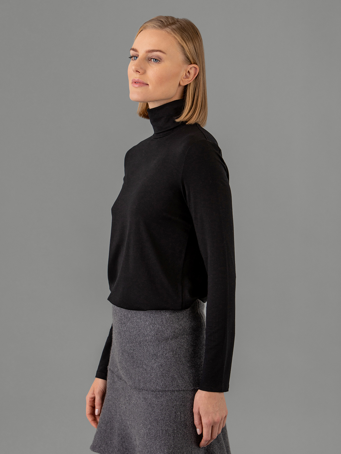 Detailansicht von Rollkragenshirt von UNIVERSEL