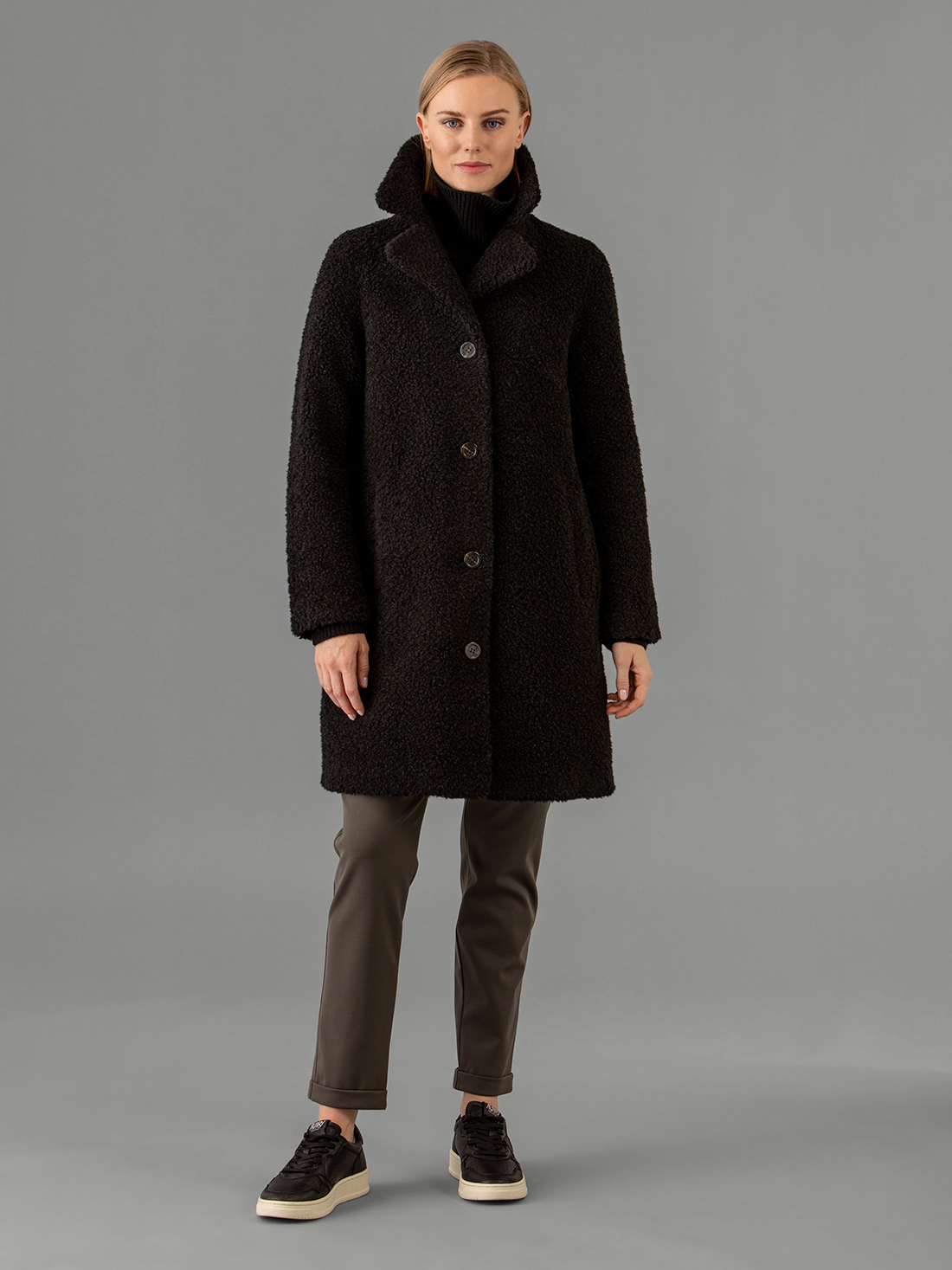 Detailansicht von Teddy-Mantel von OAKWOOD