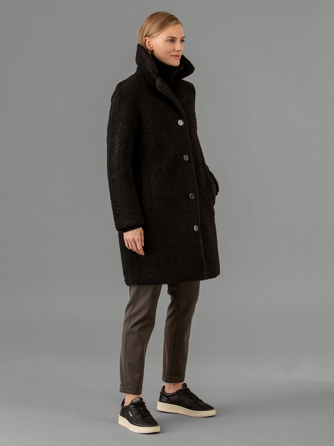 Detailansicht von Teddy-Mantel von OAKWOOD