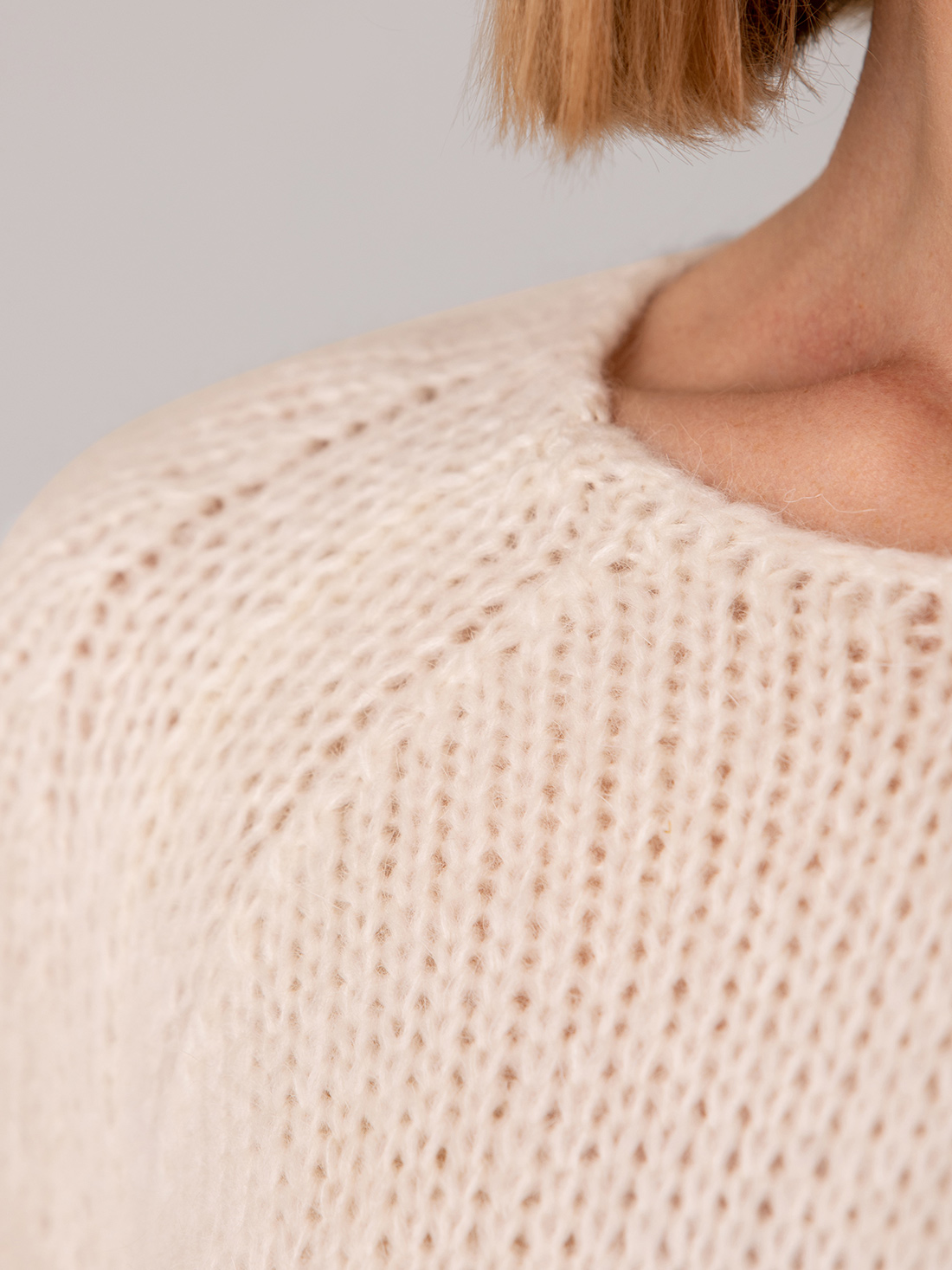 Detailansicht von Pullover von SIBIN LINNEBJERG