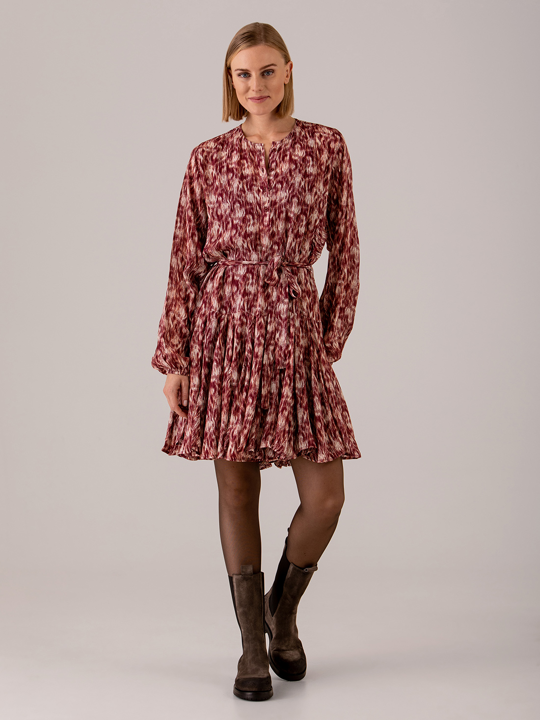 Detailansicht von Kurzes Blusenkleid von CIRCLE OF TRUST