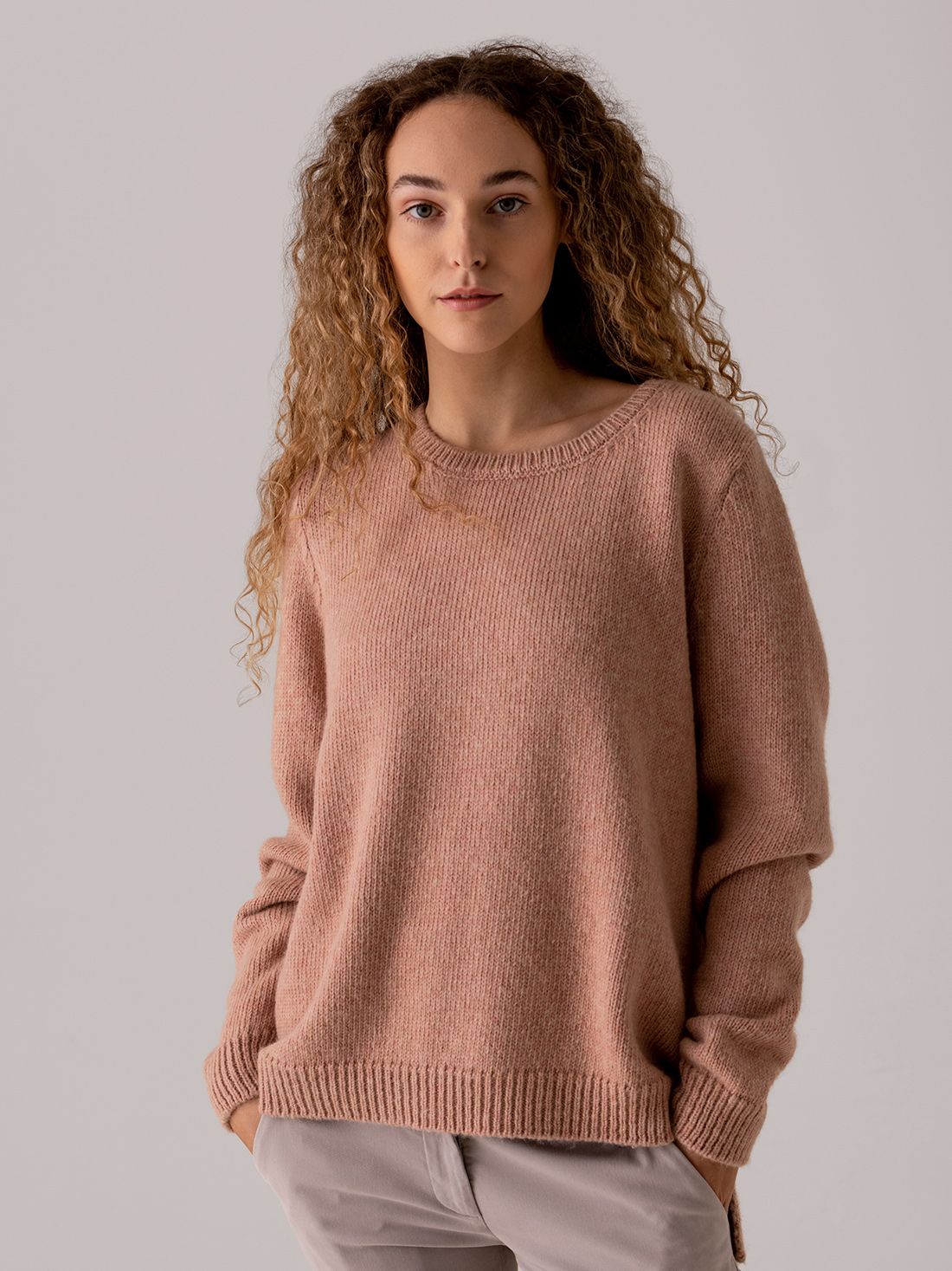 Detailansicht von Pullover von SIBIN LINNEBJERG