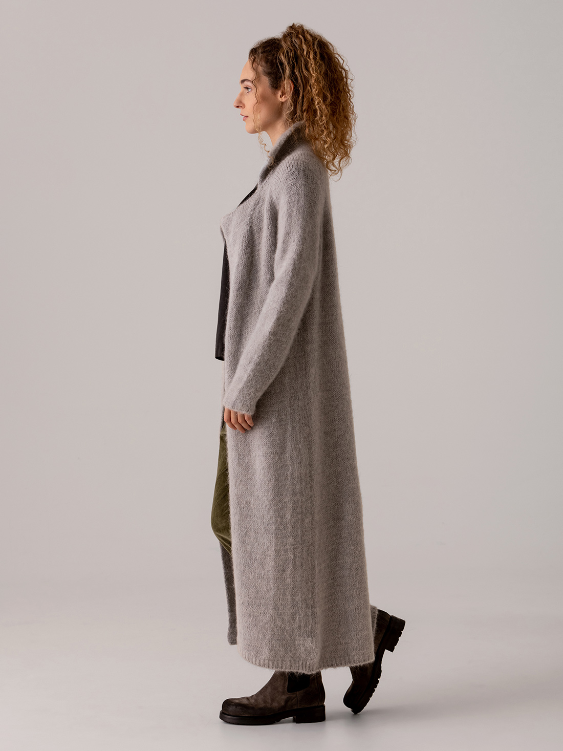 Detailansicht von Lange Strickjacke von BELLAMY