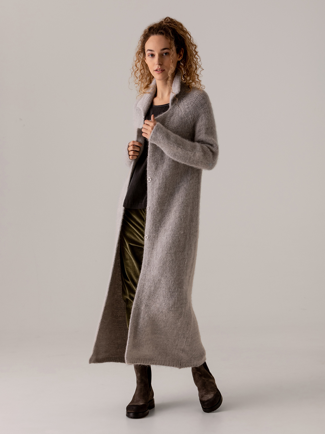 Detailansicht von Lange Strickjacke von BELLAMY