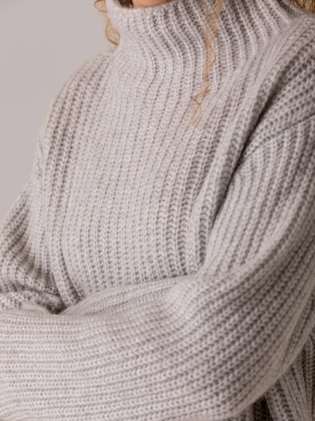 Detailansicht von Turtleneck Pullover von BETTER RICH