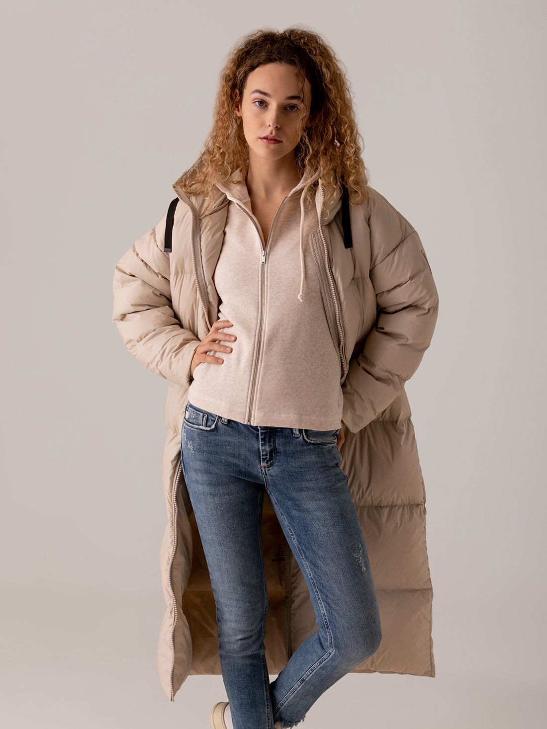 Detailansicht von Langer Daunenmantel von BOMBOOGIE