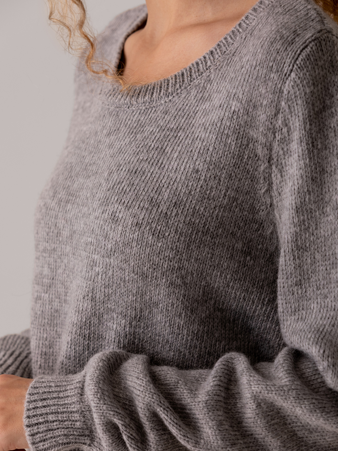 Detailansicht von Pullover von SIBIN LINNEBJERG