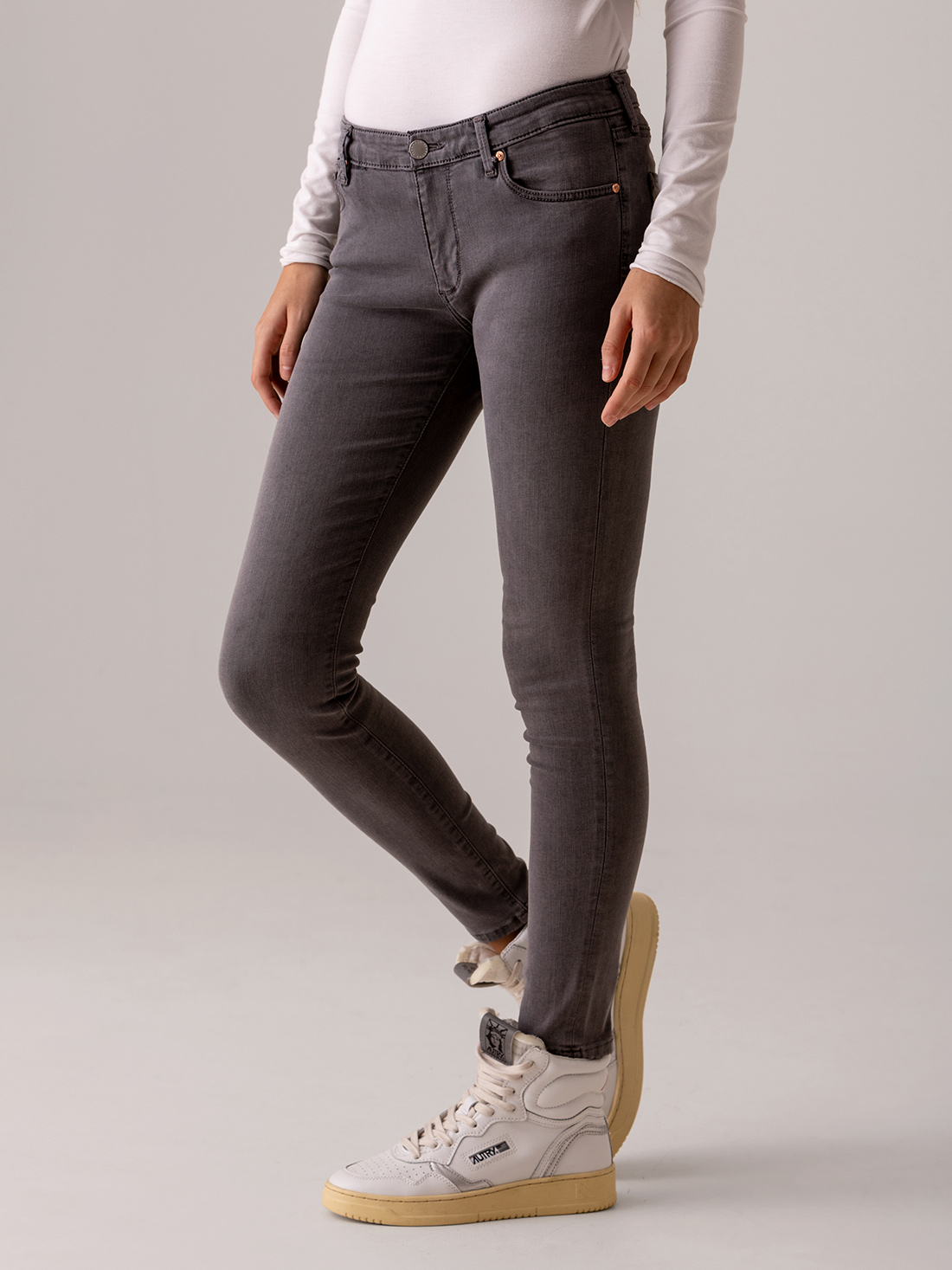 Detailansicht von Ankle Skinny Jeans von ADRIANO GOLDSCHMIED