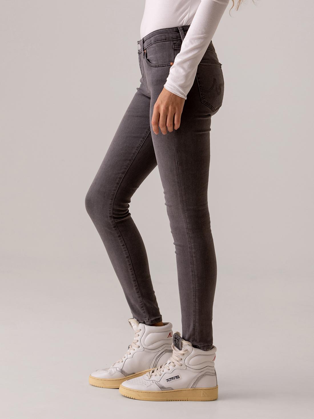 Detailansicht von Ankle Skinny Jeans von ADRIANO GOLDSCHMIED