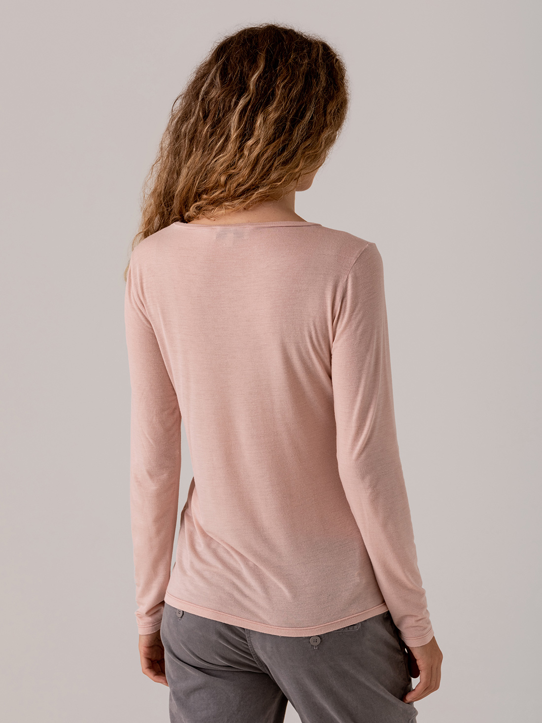 Detailansicht von Langarmshirt aus Modal von ANTONELLI