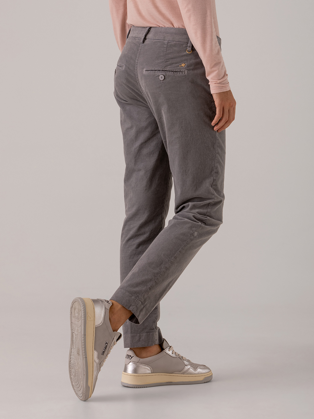 Detailansicht von Chinohose aus Samt von MASON’S