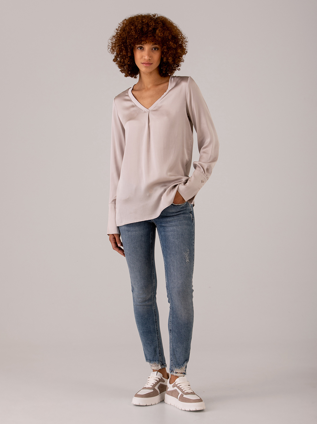 Detailansicht von Seidenbluse von DANIELS