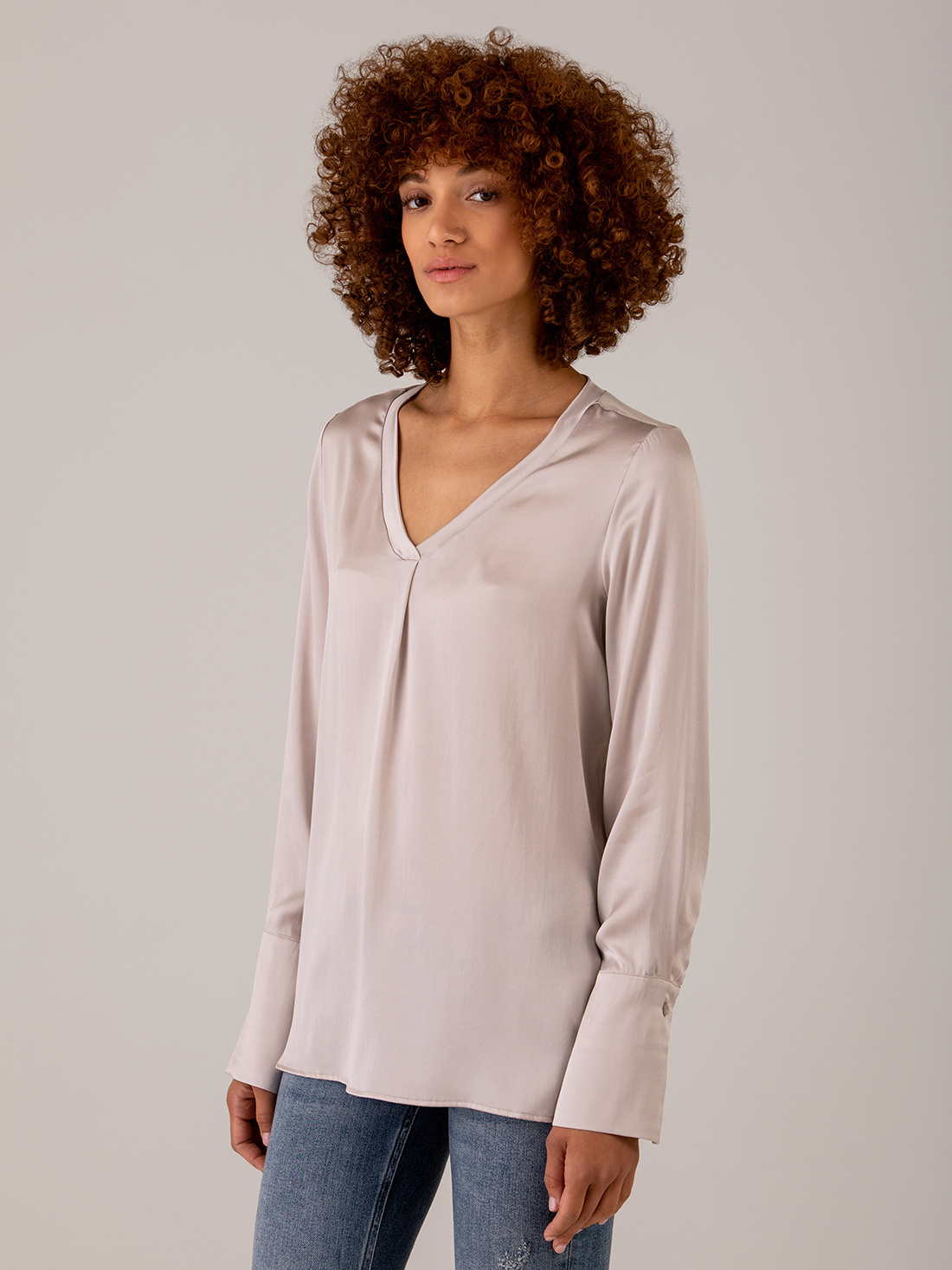 Detailansicht von Seidenbluse von DANIELS