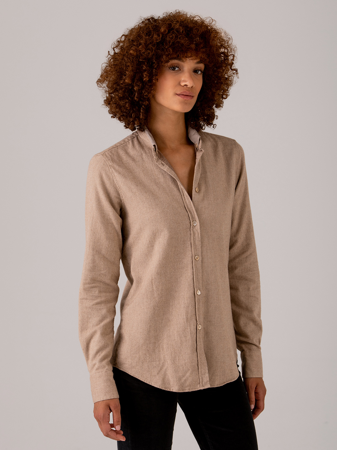 Detailansicht von Flanellbluse mit Stehkragen aus Baumwolle von AGLINI