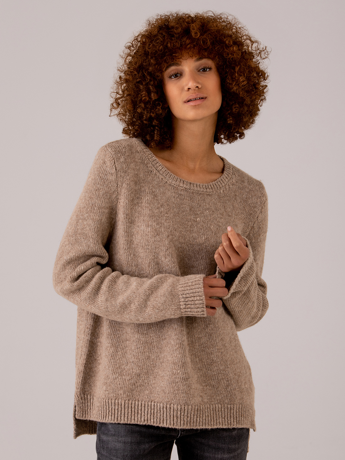 Detailansicht von Pullover von SIBIN LINNEBJERG