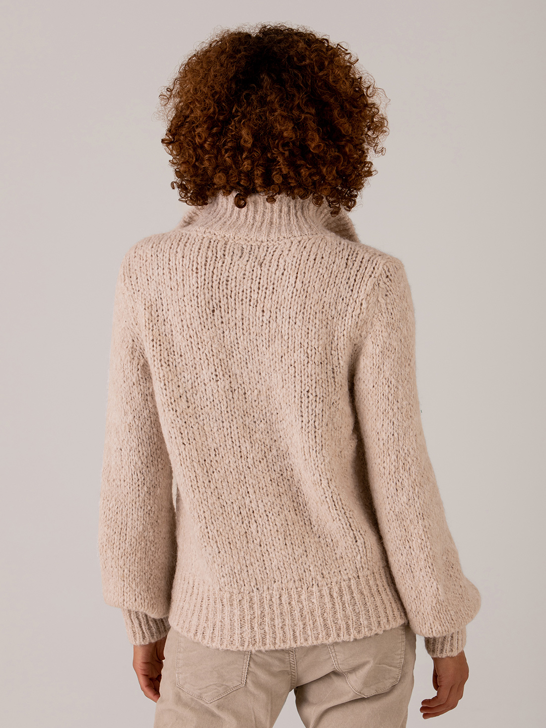 Detailansicht von Strickjacke von BELLAMY