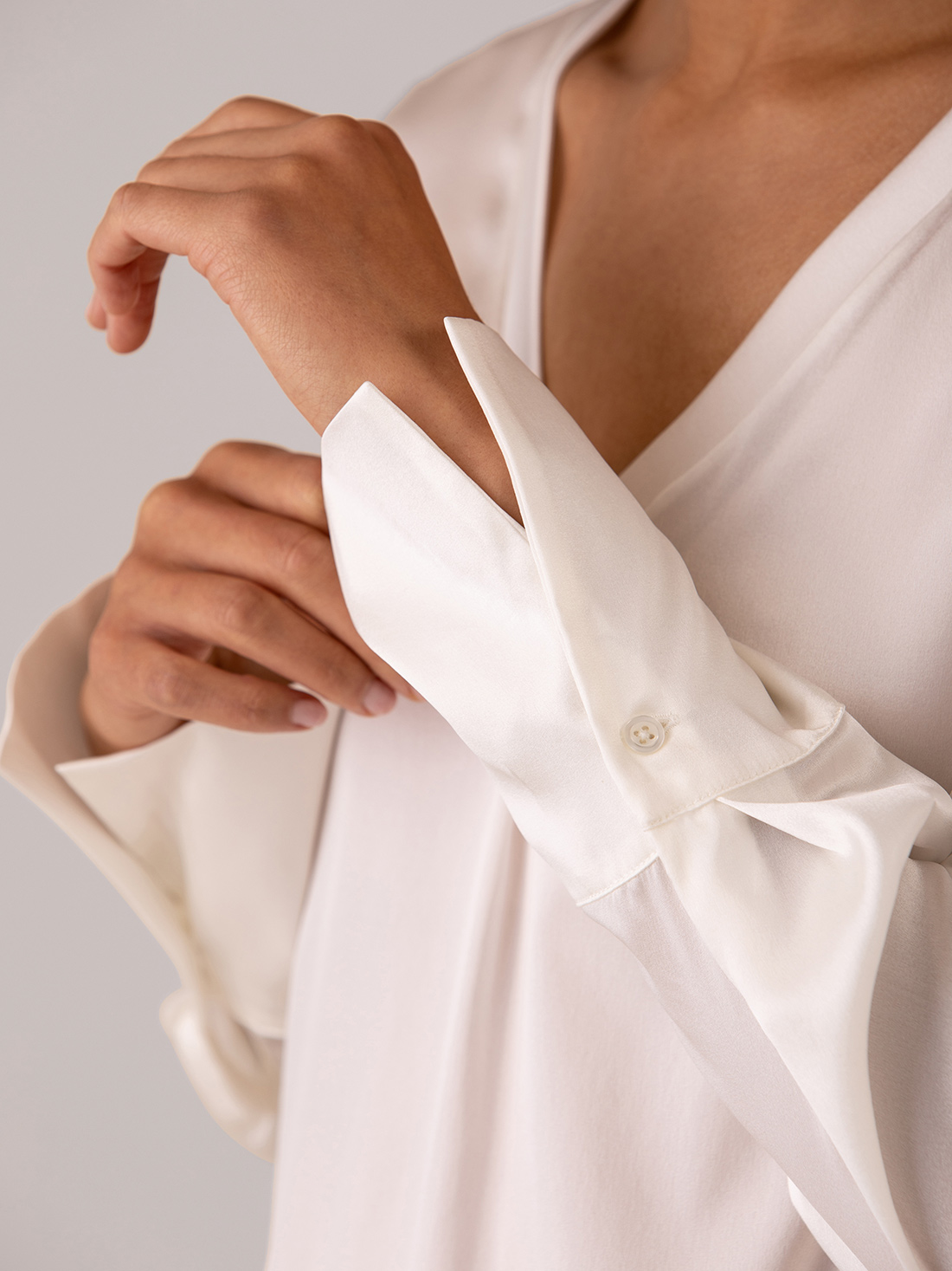 Detailansicht von Seidenbluse von DANIELS