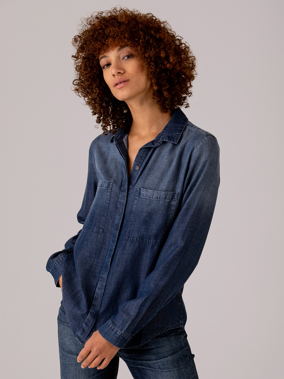 Detailansicht von Jeanshemd von BELLA DAHL