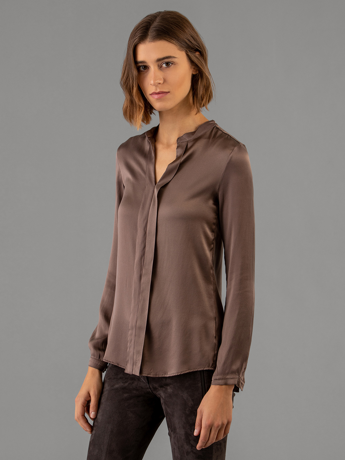 Detailansicht von Seidenbluse von DANIELS