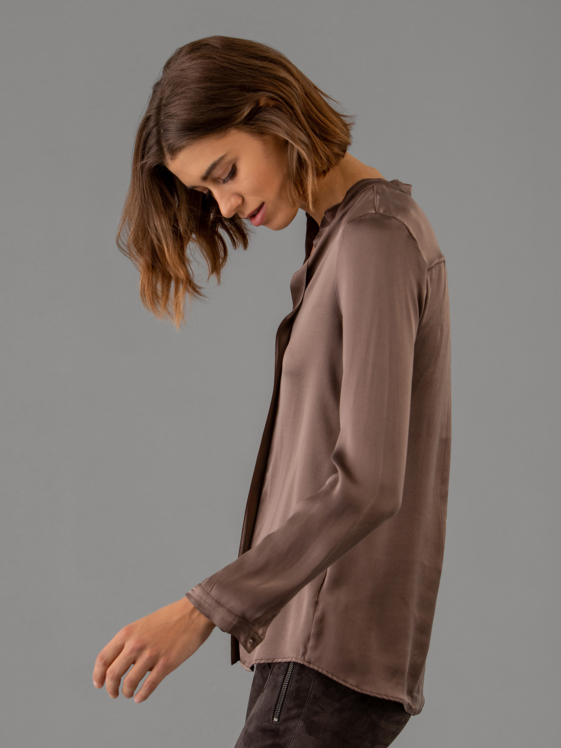 Detailansicht von Seidenbluse von DANIELS