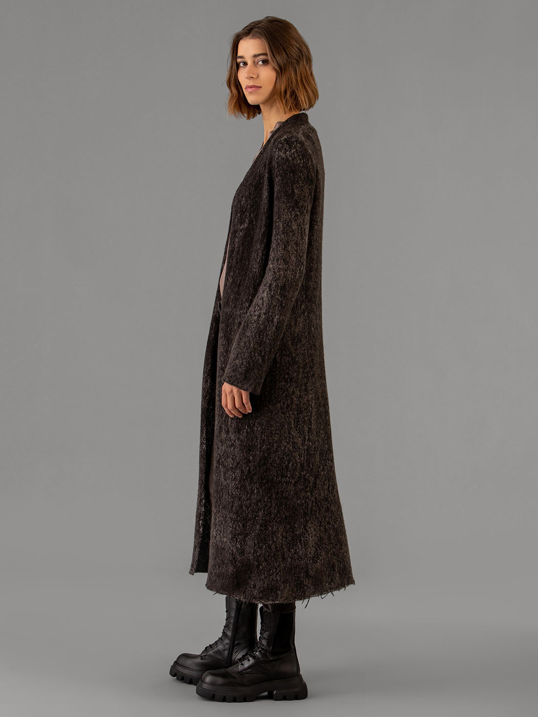 Detailansicht von Langer Cardigan von AVANT TOI