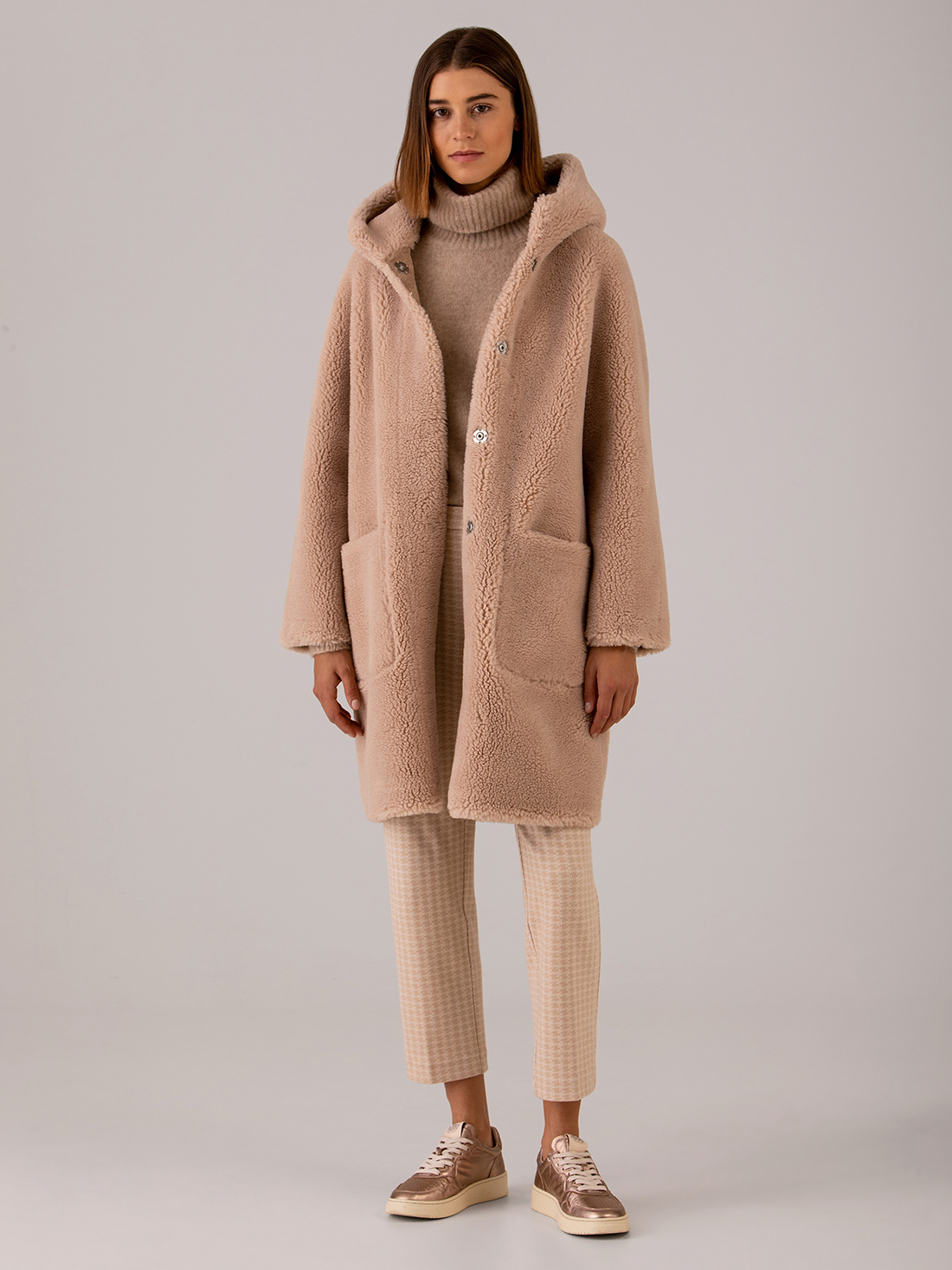 Detailansicht von Wendbarer Teddy-Mantel von ARMA