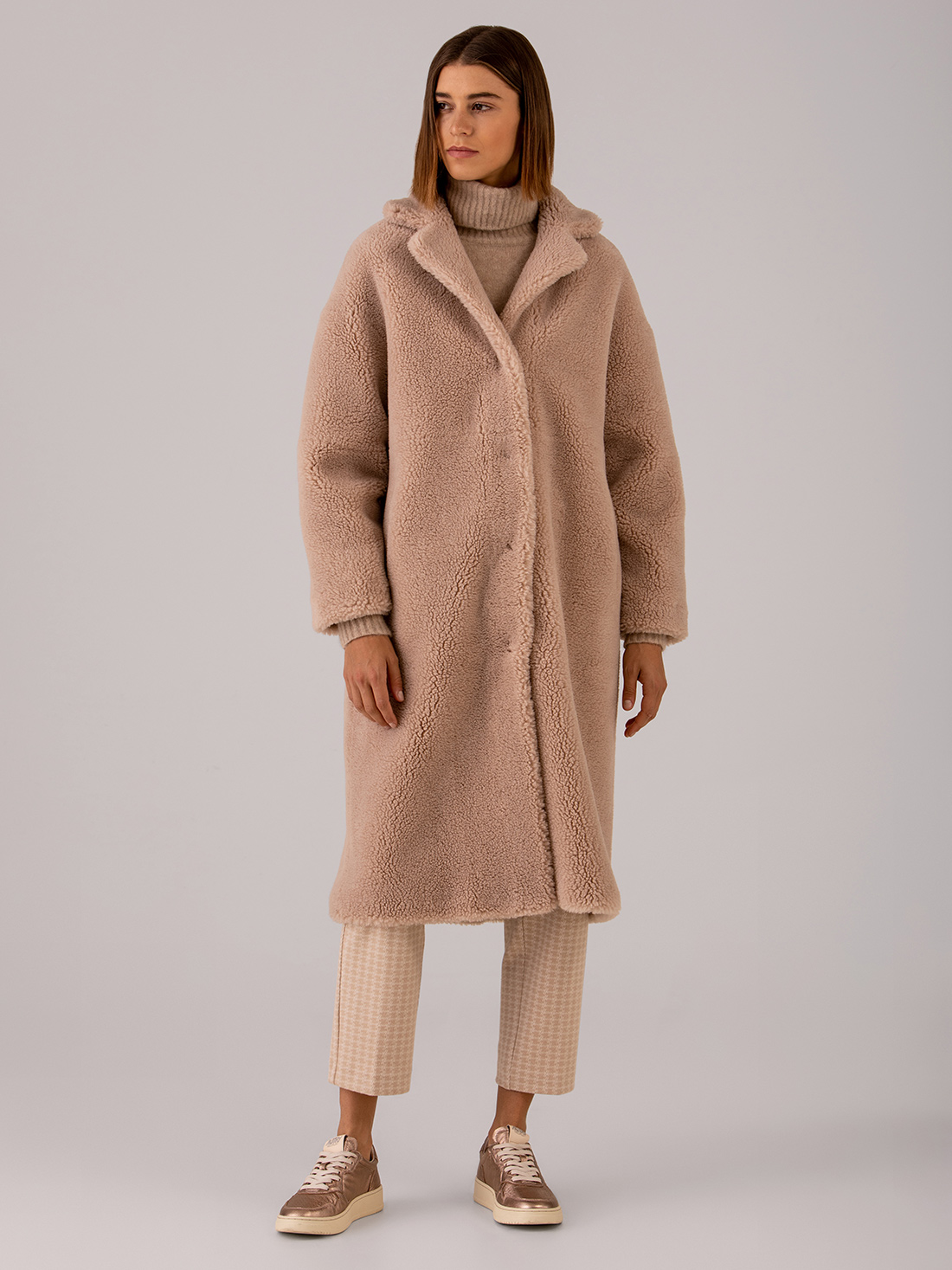 Detailansicht von Wendbarer Teddy-Mantel von ARMA