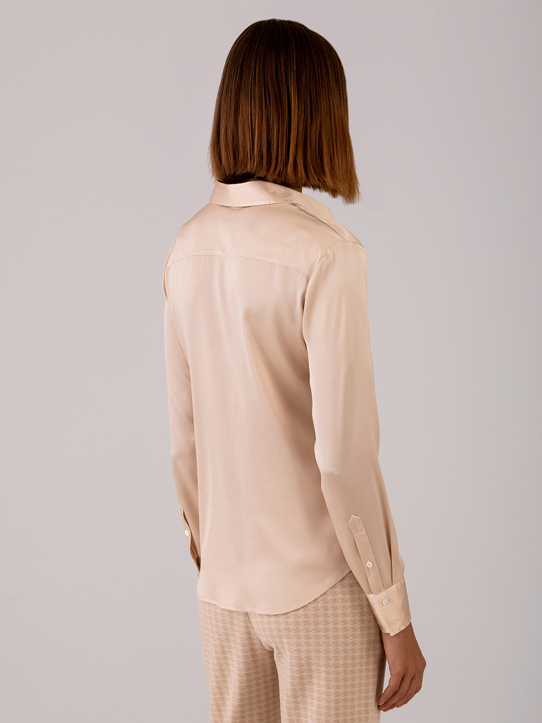 Detailansicht von Seidenbluse von ANTONELLI