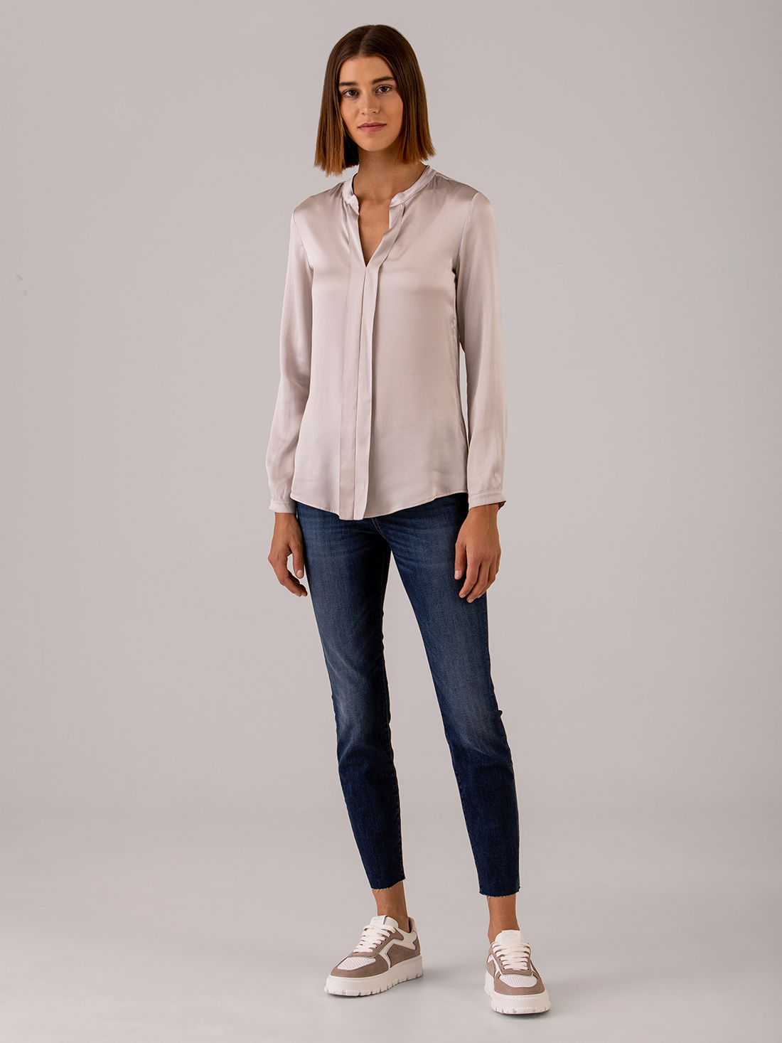 Detailansicht von Seidenbluse von DANIELS