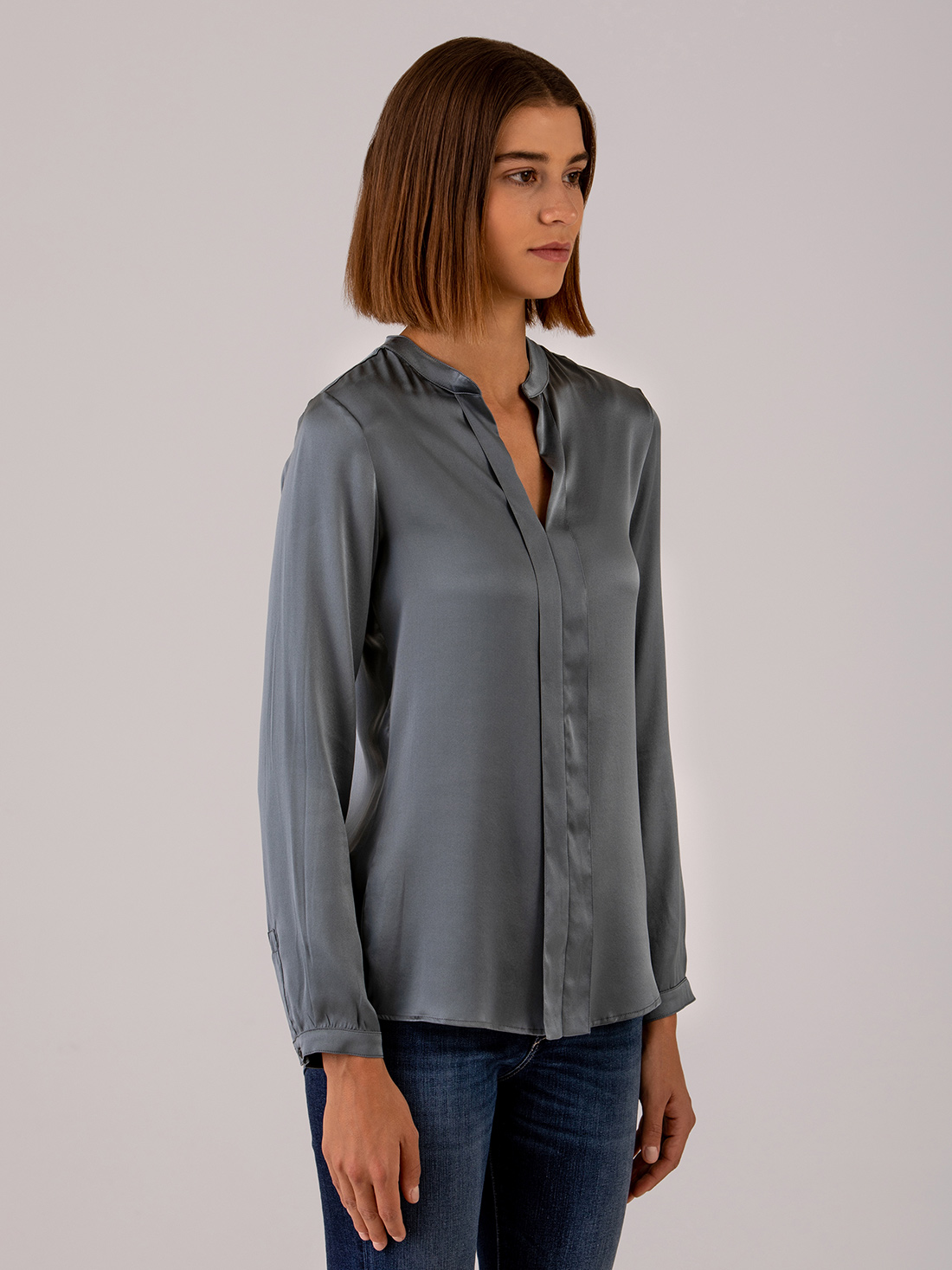 Detailansicht von Seidenbluse von DANIELS