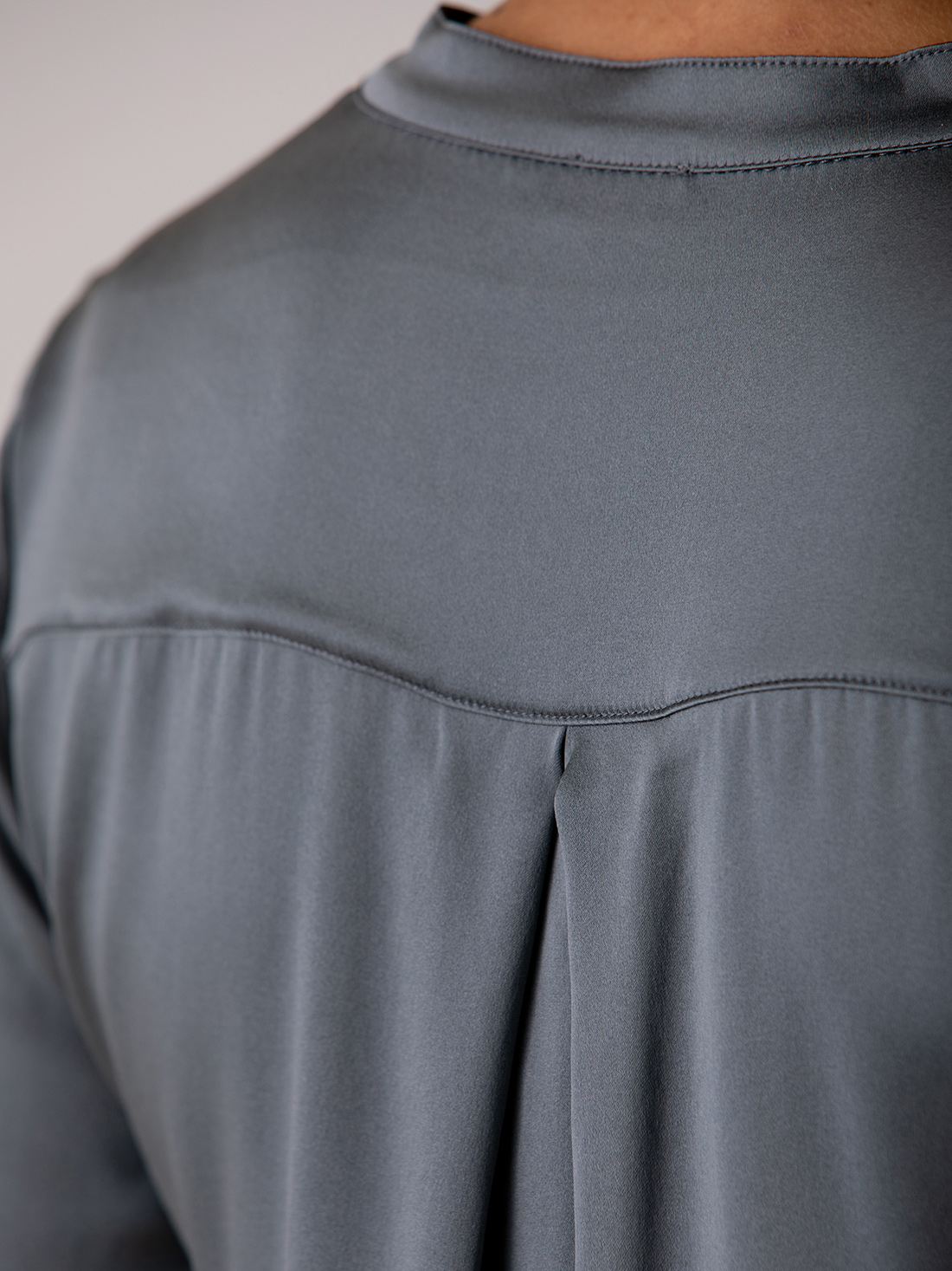 Detailansicht von Seidenbluse von DANIELS