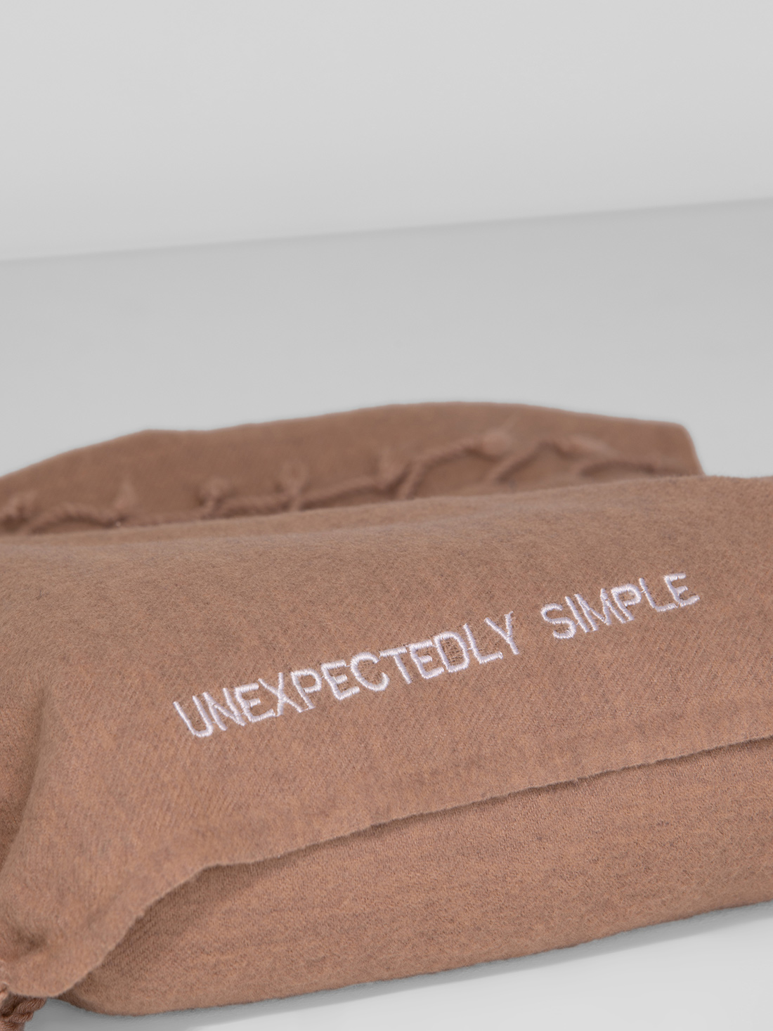 Detailansicht von Schal aus Wolle von 10 DAYS