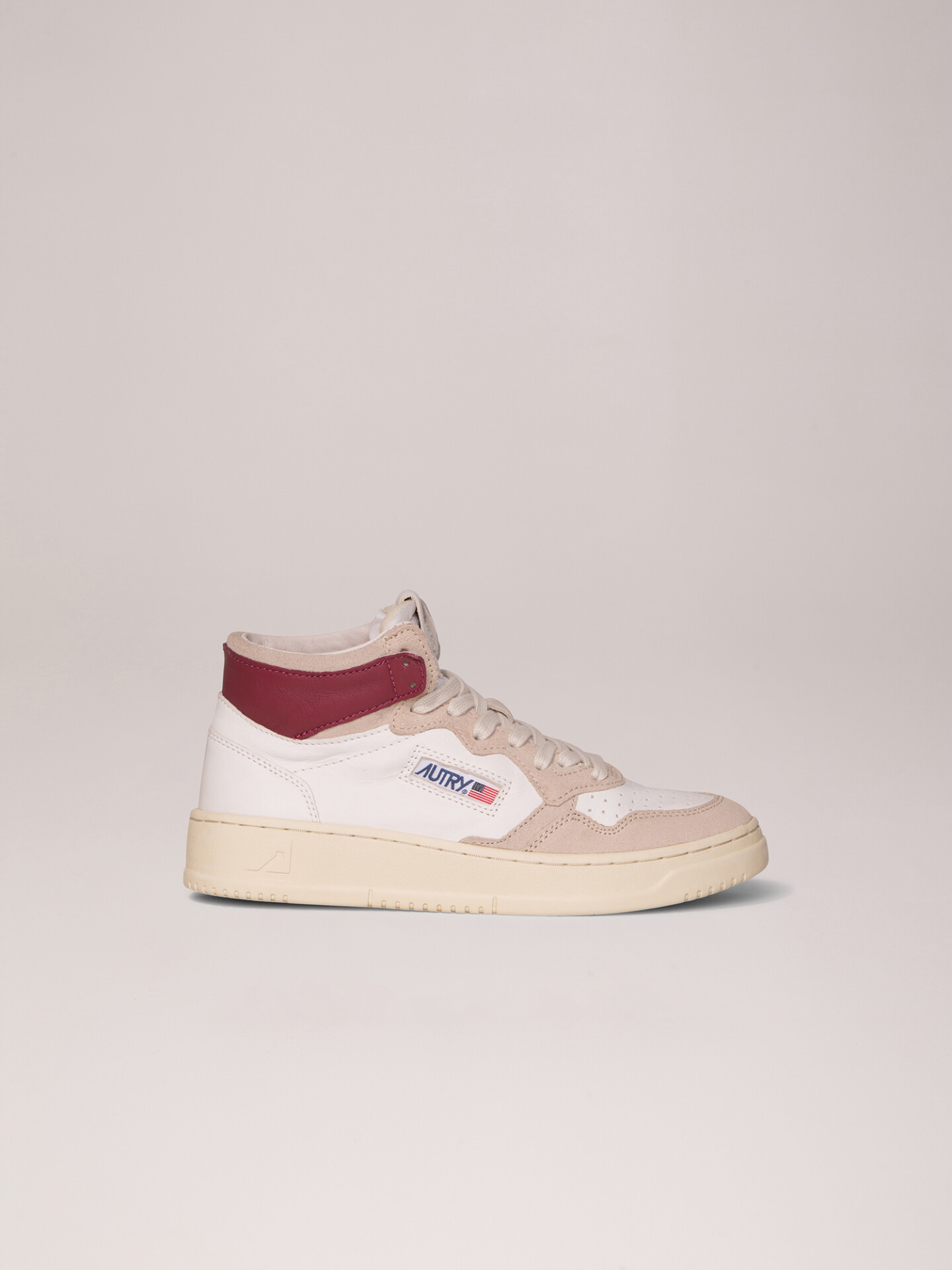 Detailansicht von Hoher Sneaker aus Leder von AUTRY