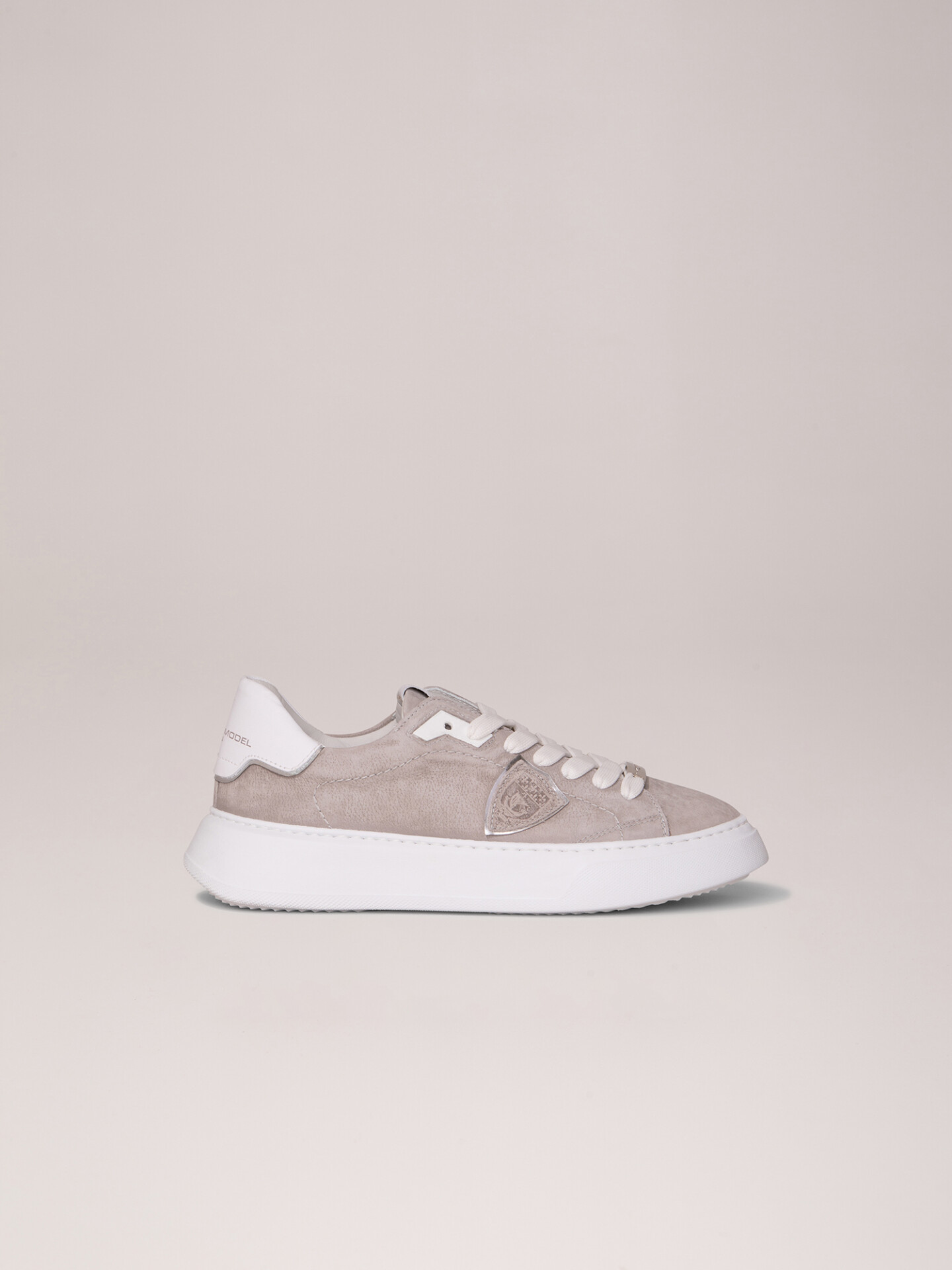 Detailansicht von Sneaker aus Leder von PHILIPPE MODEL