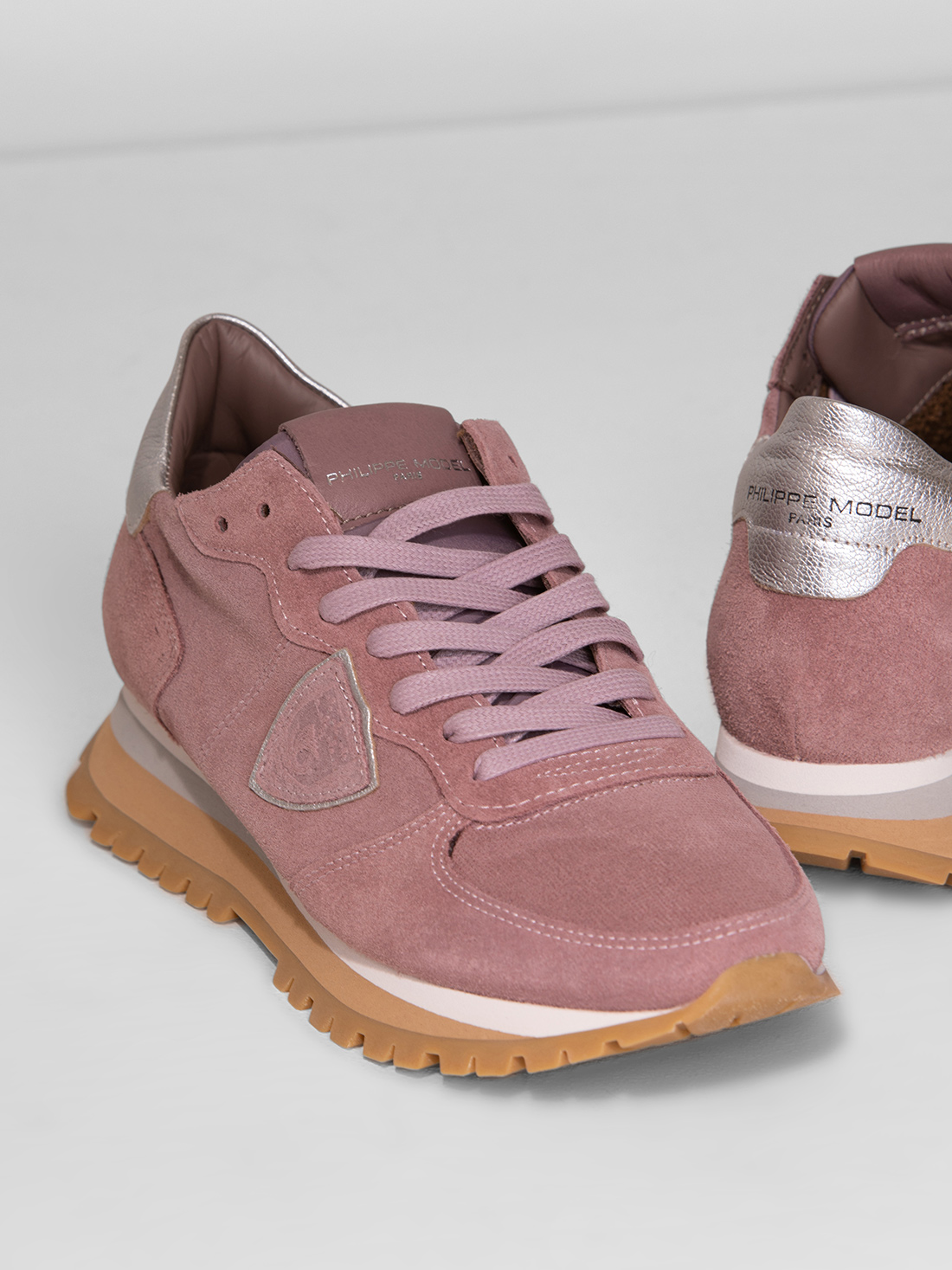 Detailansicht von Sneaker aus Leder von PHILIPPE MODEL