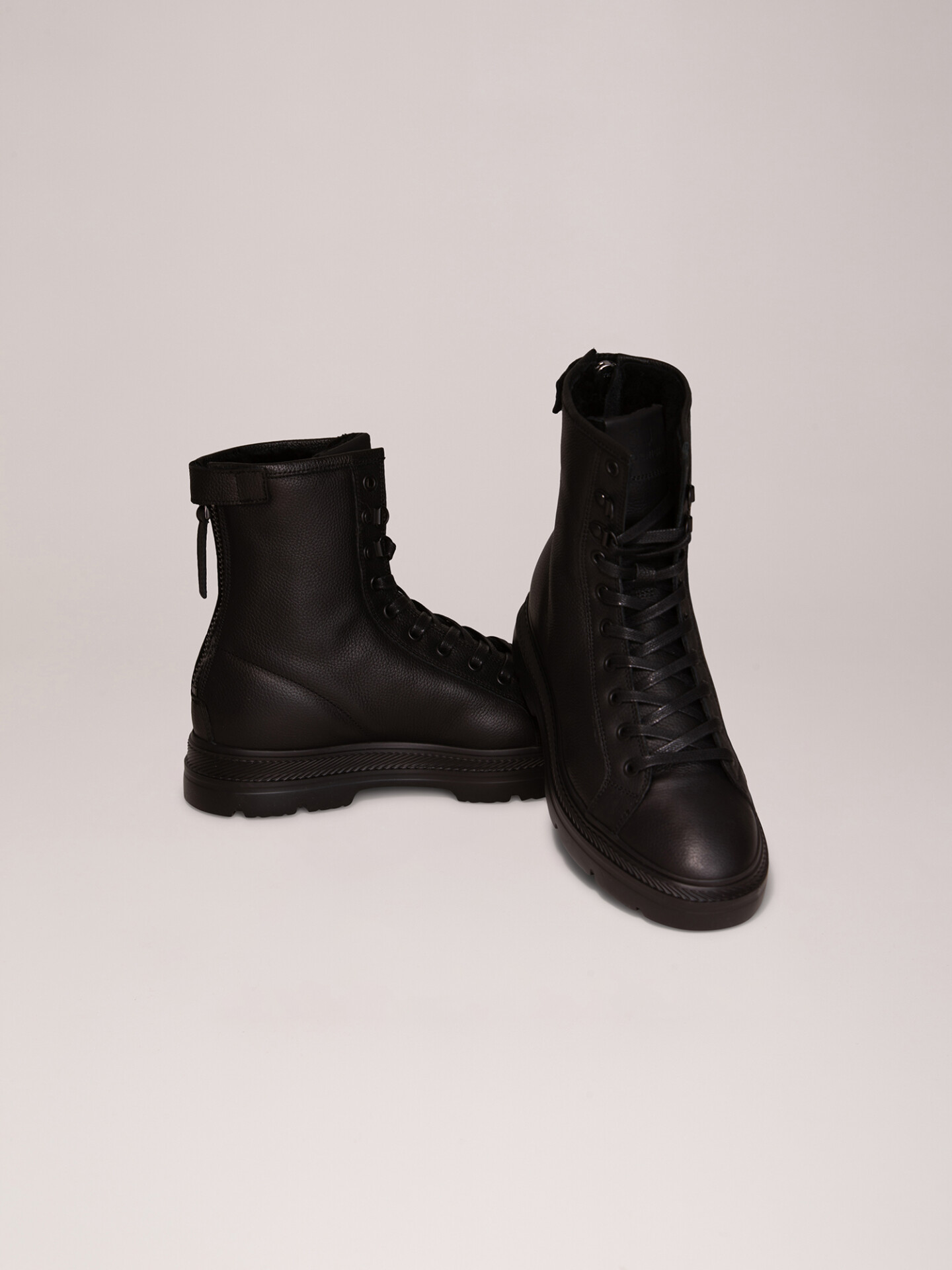 Detailansicht von Chunky-Boots aus Leder von WOOLRICH