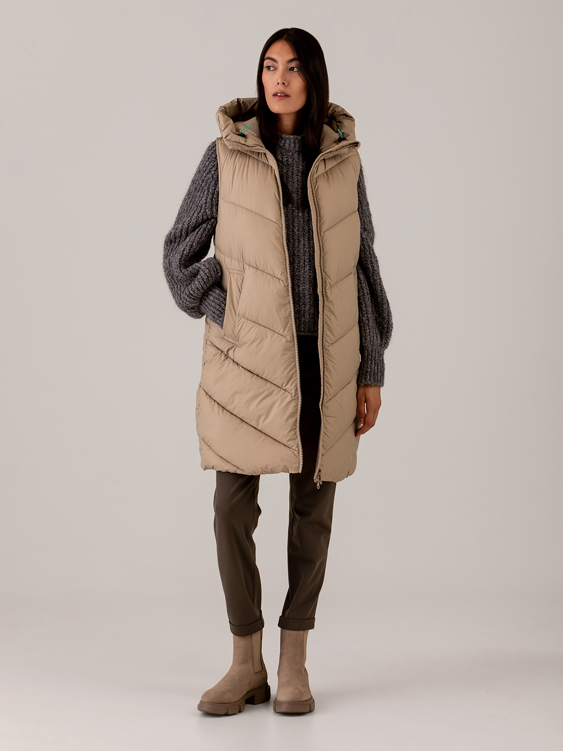 Detailansicht von Lange Steppweste von SAVE THE DUCK