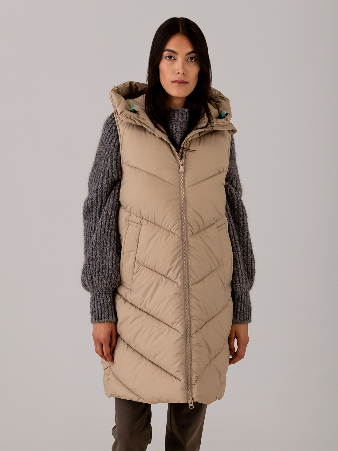 Detailansicht von Lange Steppweste von SAVE THE DUCK