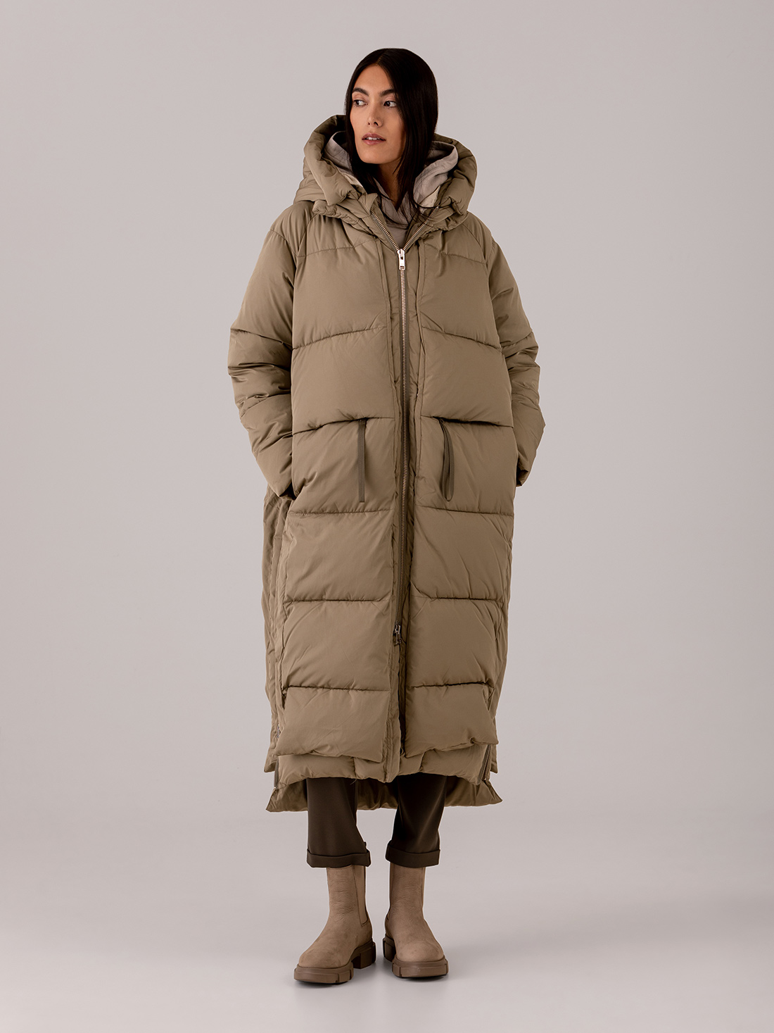 Detailansicht von Langer Steppmantel von EMBASSY