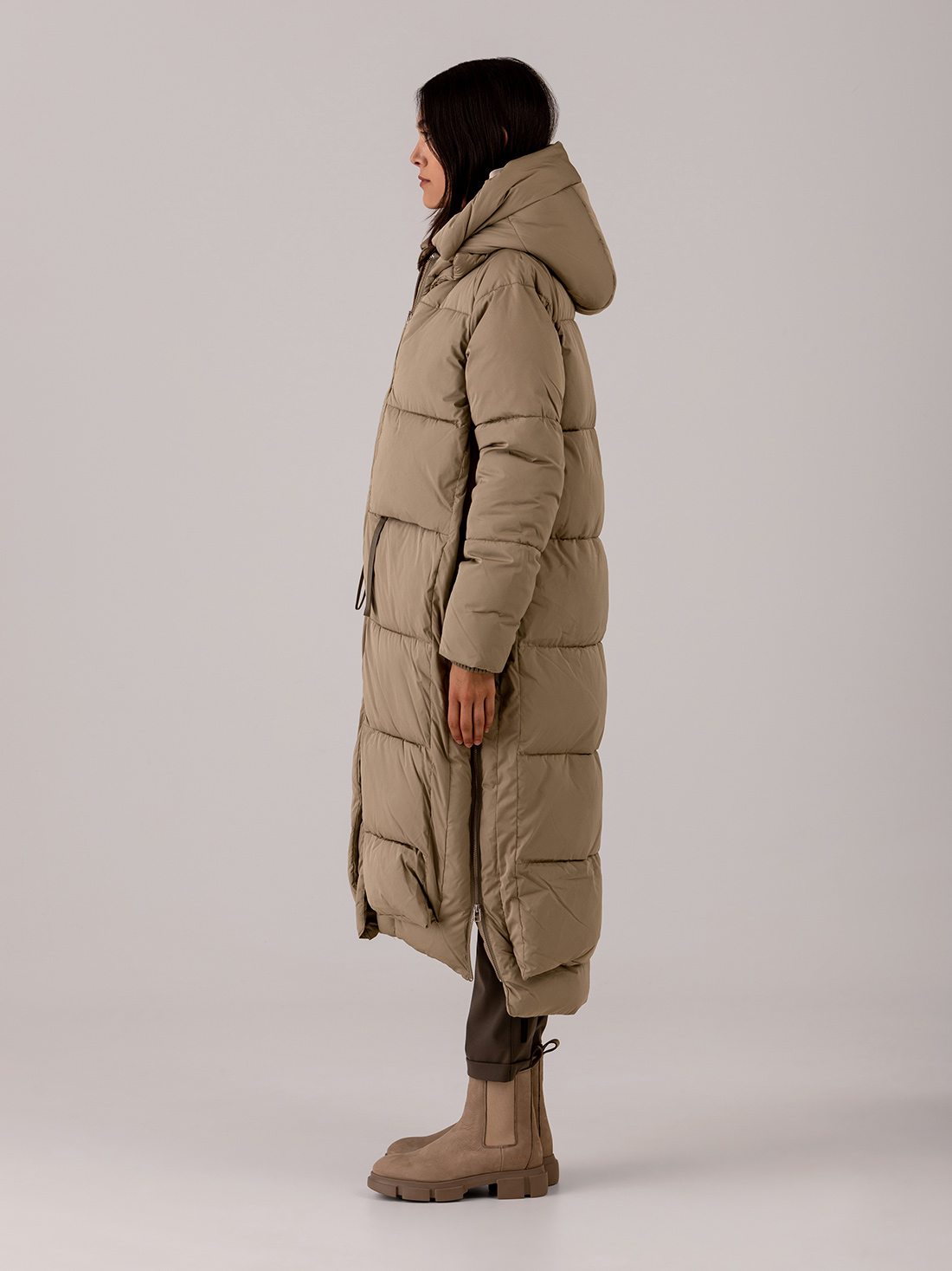 Detailansicht von Langer Steppmantel von EMBASSY