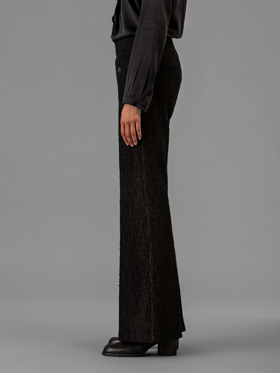 Detailansicht von Flared Hose von CAMBIO