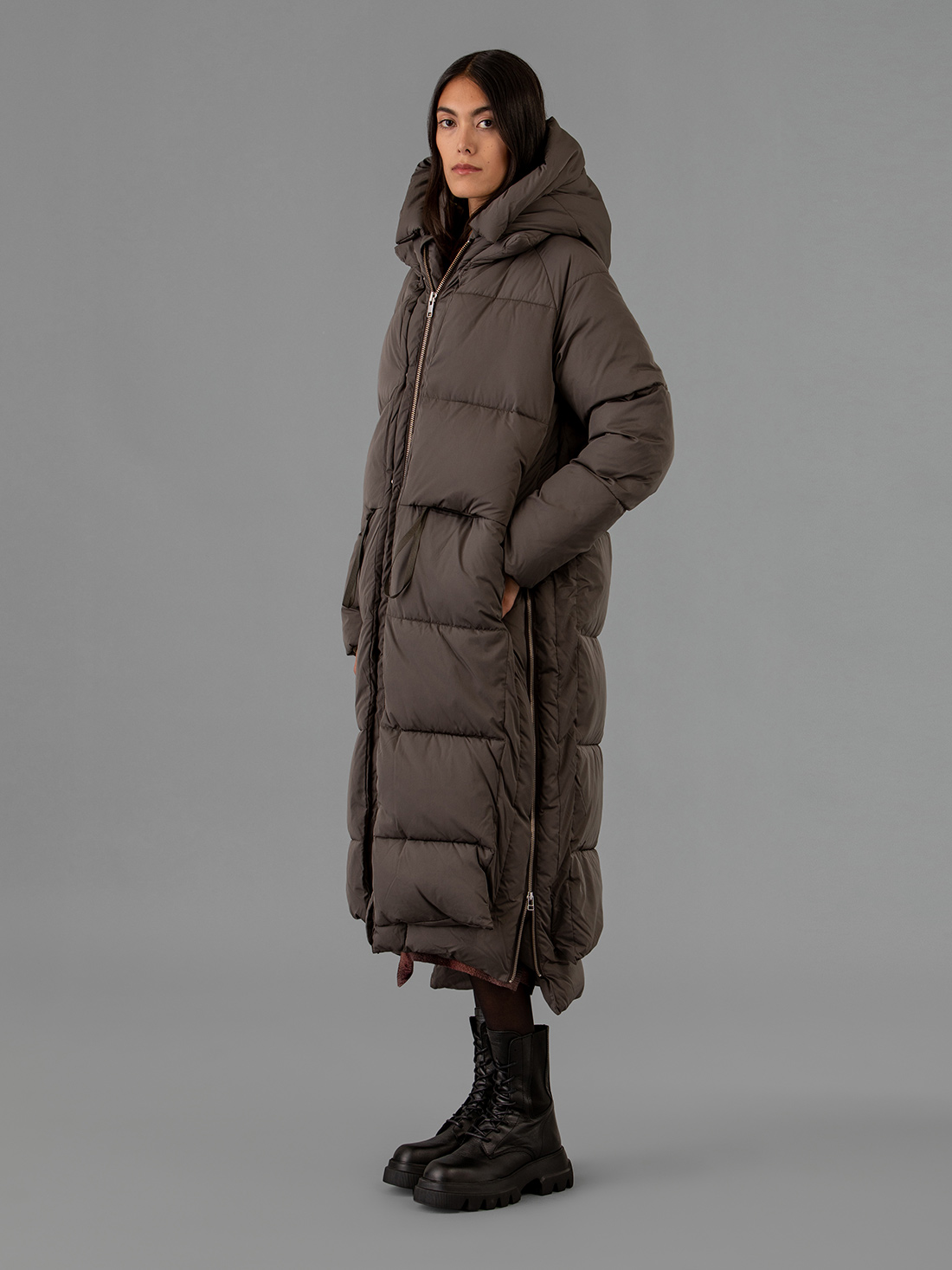 Detailansicht von Langer Steppmantel von EMBASSY