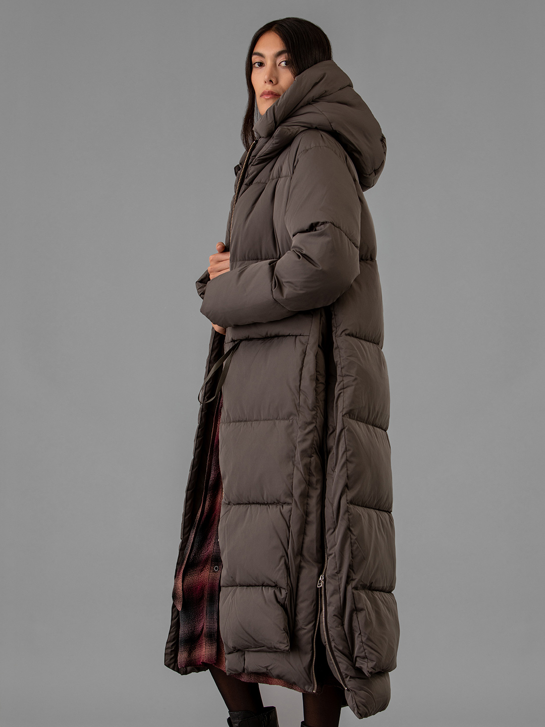 Detailansicht von Langer Steppmantel von EMBASSY