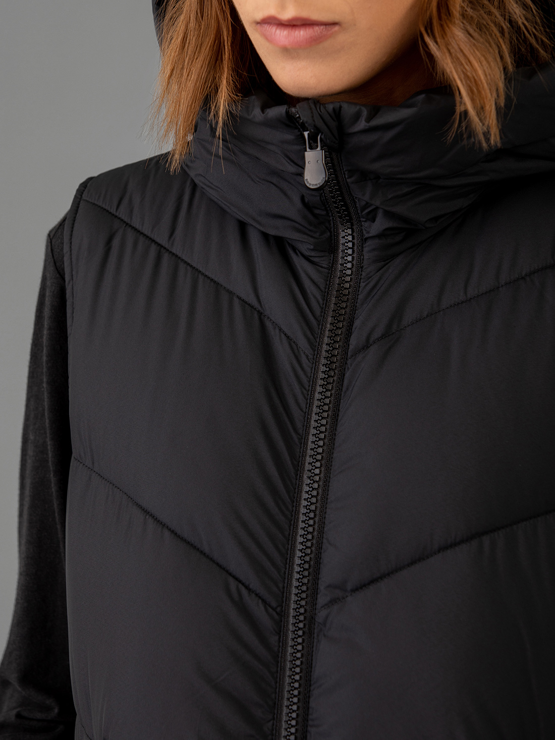 Detailansicht von Lange Steppweste von SAVE THE DUCK