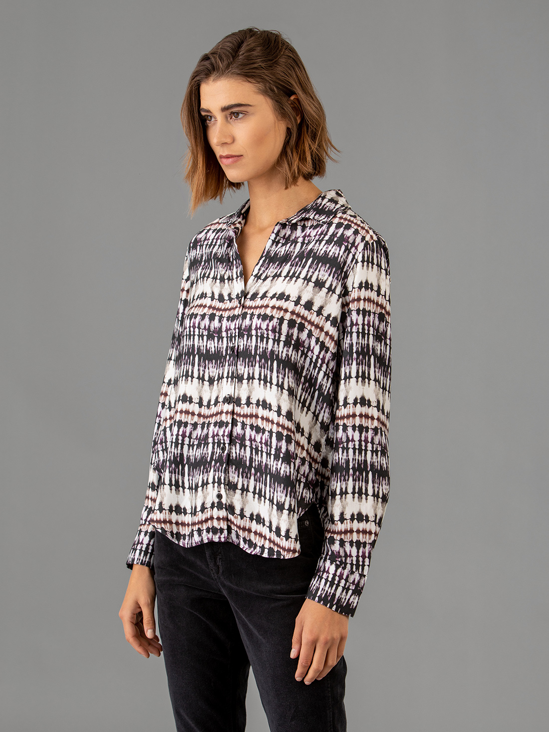 Detailansicht von Gemusterte Bluse von BELLA DAHL