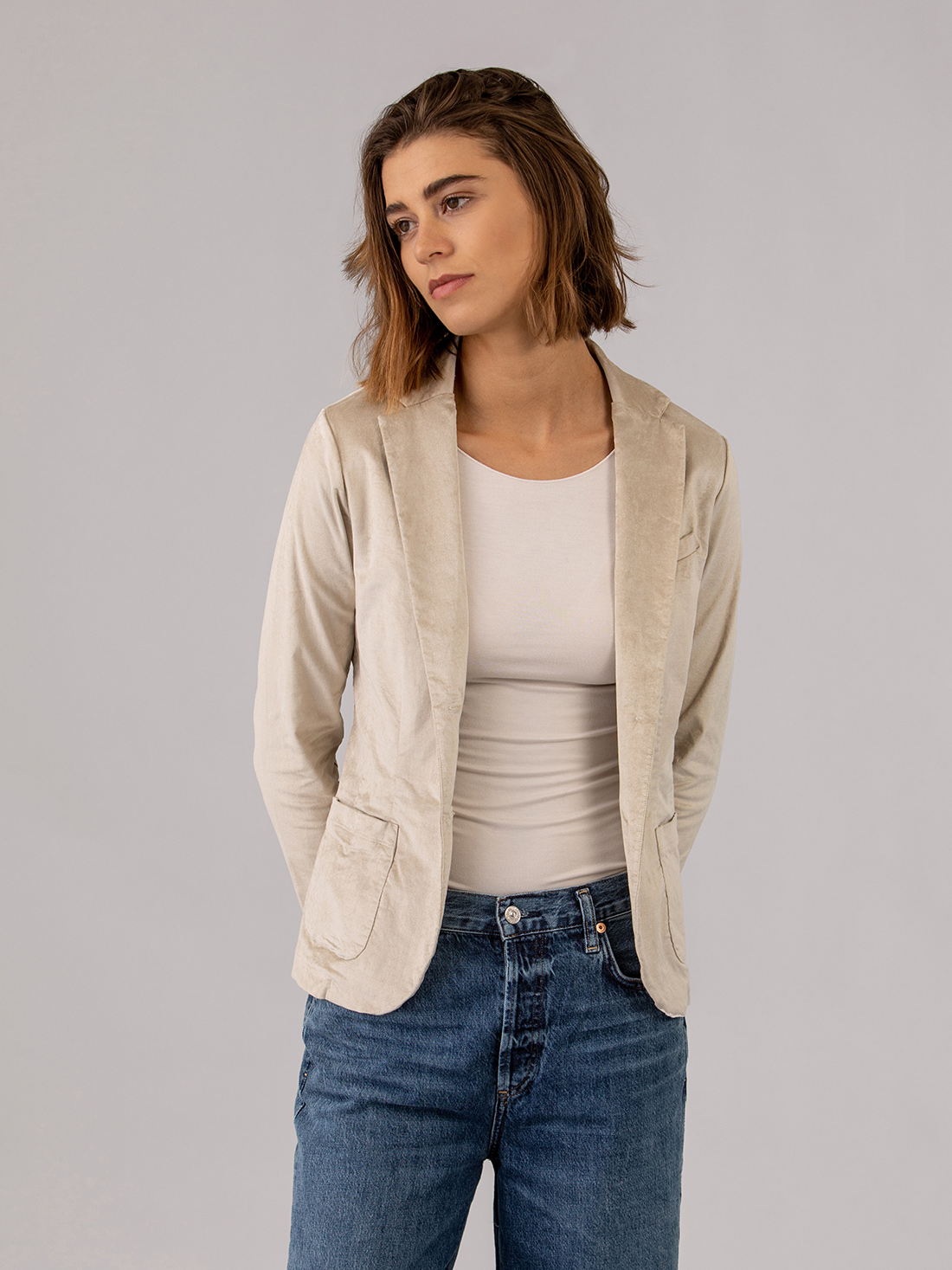 Detailansicht von Samtblazer von DANIELS