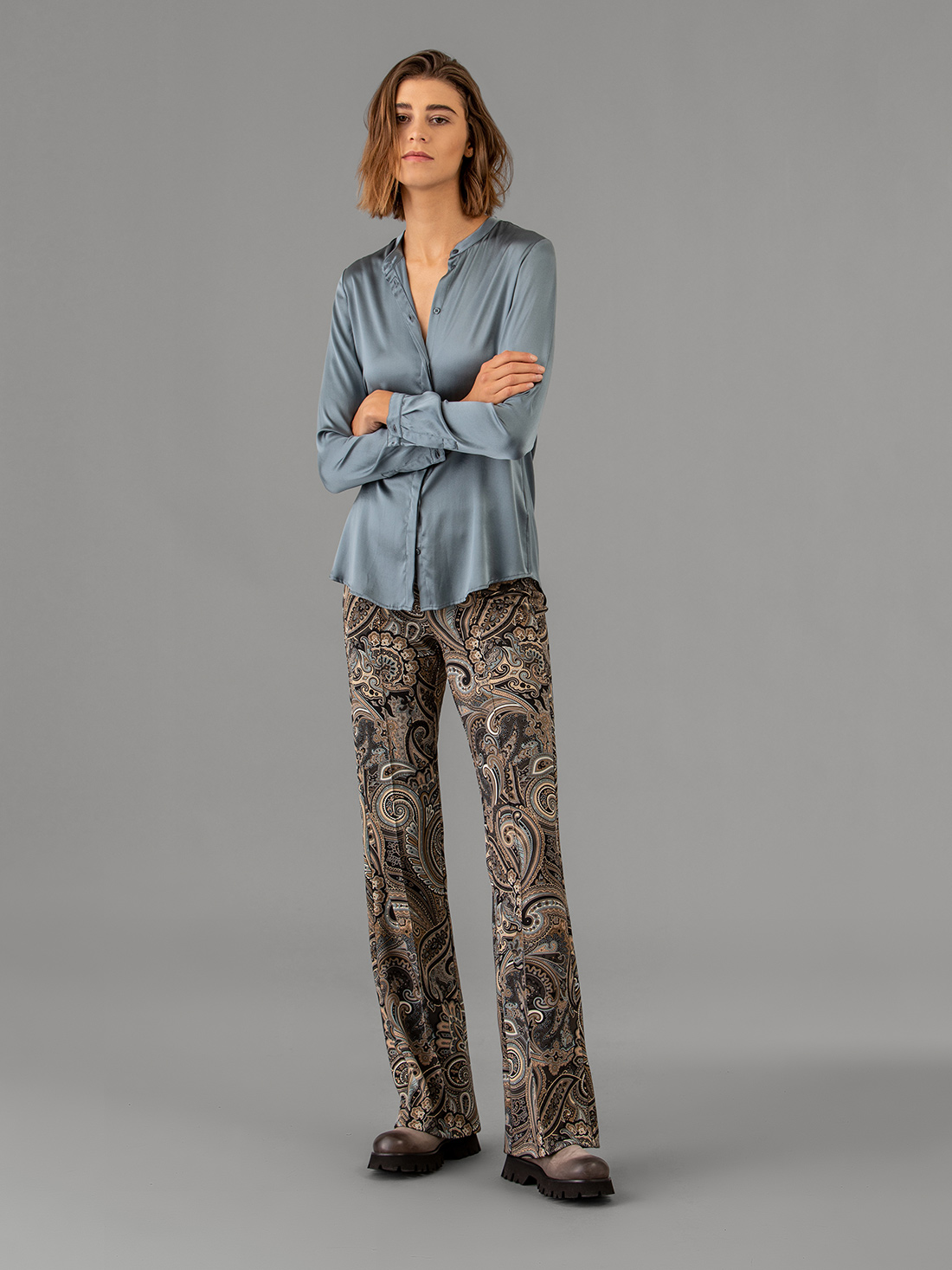 Detailansicht von Flared Hose von CAMBIO