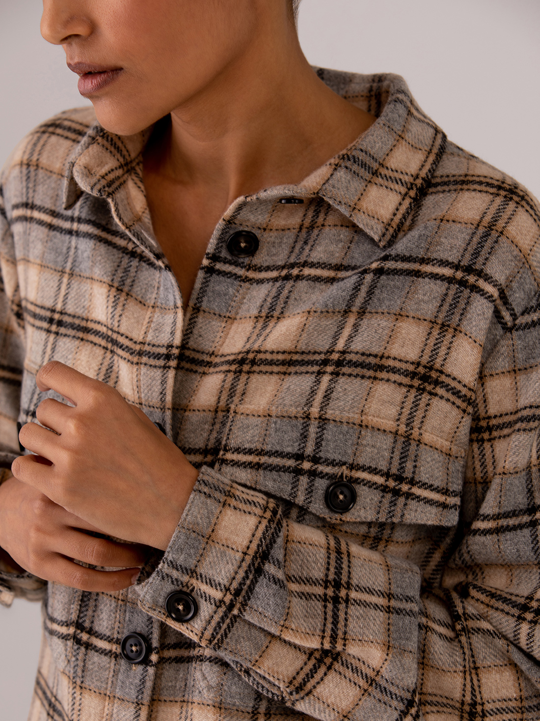 Detailansicht von Hemdbluse von CIRCOLO