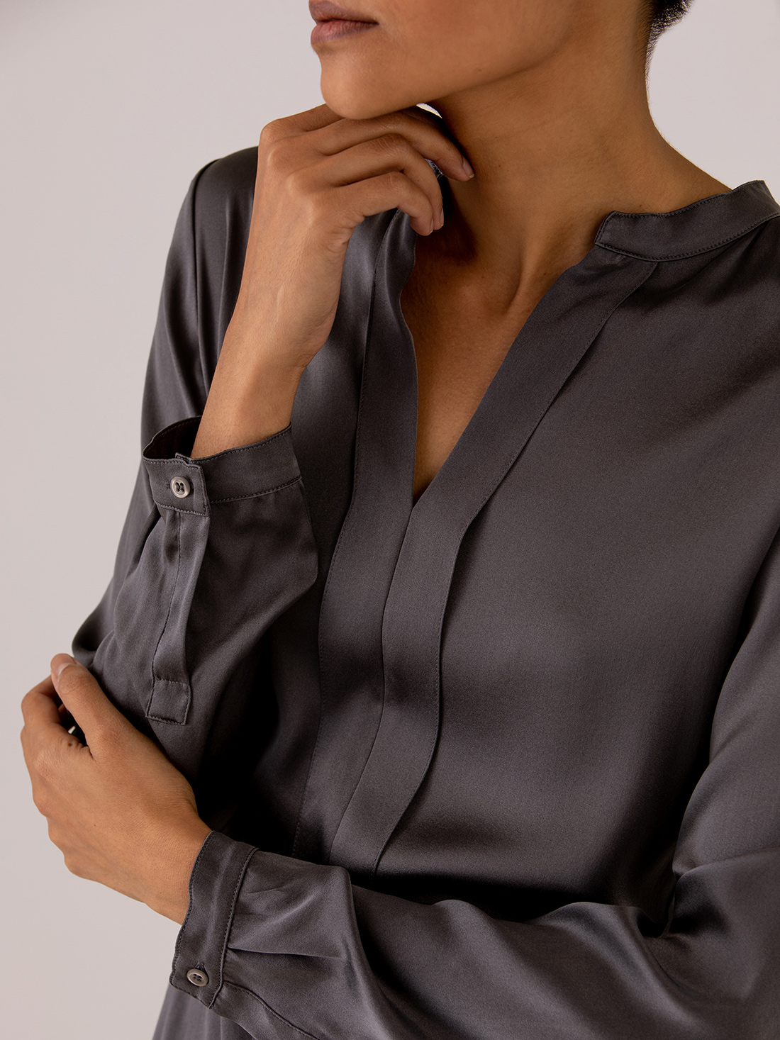 Detailansicht von Seidenbluse von DANIELS