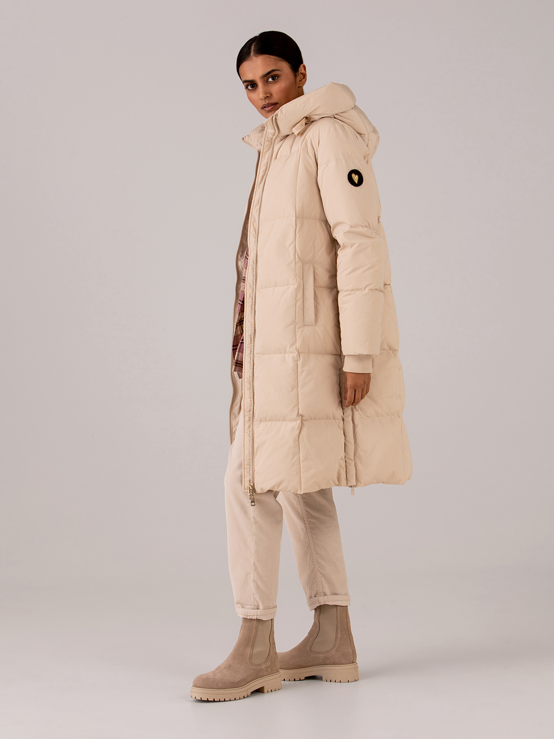 Detailansicht von Daunenmantel von MOS MOSH